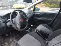 Usata Fiat Punto 95 CV (69 kW) 2018 Blu Utilitaria