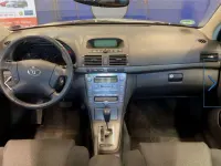 Usata Toyota Avensis Sol 147 CV (108 kW) 2004 Argento iridio Berlina