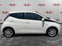 Usata Toyota Aygo X-play 70 CV (51 kW) 2018 Bianco Utilitaria