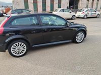 Usata Volvo C30 Momentum 108 CV (79 kW) 2007 Nero Utilitaria