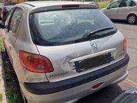 Usata Peugeot 206 68 CV (50 kW) 2005 Grigio Utilitaria