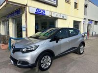 Usata Renault Captur 90 CV (66 kW) 2015 Argento SUV