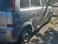 Usata Opel Meriva 101 CV (74 kW) 2004 Giallo Monovolume