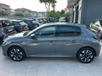 Usata Peugeot 208 Allure 101 CV (74 kW) 2025 Other Utilitaria
