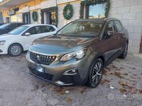 Usata Peugeot 3008 Allure 131 CV (96 kW) 2020 Grigio metallizzato SUV