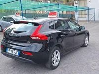 Usata Volvo V40 Kinetic 120 CV (88 kW) 2016 Nero Berlina