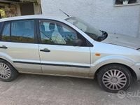 Usata Ford Fusion 68 CV (50 kW) 2002 Utilitaria