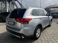 Usata Mitsubishi Outlander Intense 150 CV (110 kW) 2016 Argento SUV