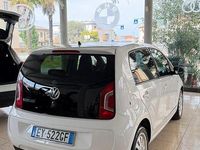 Usata VW up! 67 CV (49 kW) 2015 Bianco Utilitaria