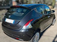 Usata Lancia Ypsilon 95 CV (69 kW) 2018 Nero Utilitaria