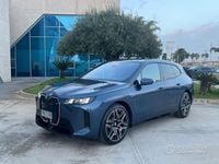 Nuova BMW iX M Sport 300 kW (408 CV) 2025 Blu SUV