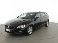 Begagnad Volvo V60 Kinetic 120 HK (88 kW) 2018 Svart Kombi