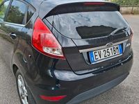 Usata Ford Fiesta 97 CV (71 kW) 2014 Nero Utilitaria