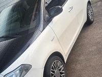 Usata Lancia Ypsilon 69 CV (50 kW) 2014 Bianco Utilitaria
