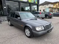 Usata Mercedes E200 Elegance 136 CV (100 kW) 1994 Grigio Station wagon