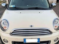 Usata Mini Cooper D 111 CV (81 kW) 2011 Bianco Utilitaria