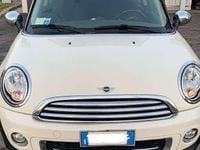 Usata Mini Cooper D 111 CV (81 kW) 2011 Bianco Utilitaria