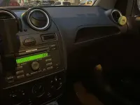 Usado Ford Fiesta Ghia 75 HP (55 kW) 2006 Citadino