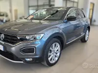 Usata VW T-Roc 150 CV (110 kW) 2018 Grigio SUV