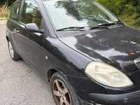 Usata Lancia Ypsilon 70 CV (51 kW) 2005 Nero Utilitaria