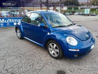 Usata VW New Beetle 105 CV (77 kW) 2009 Blu Utilitaria