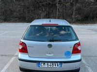 Usata VW Polo 54 CV (39 kW) 2004 Grigio Utilitaria