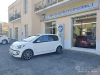 Usata VW up! high up! 75 CV (55 kW) 2015 Bianco Utilitaria
