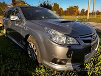 Usata Subaru Legacy 149 CV (109 kW) 2011 Grigio Station wagon