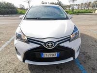 Usata Toyota Yaris Active 69 CV (50 kW) 2015 Bianco Utilitaria