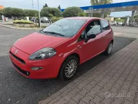 Usata Fiat Punto Street 75 CV (55 kW) 2014 Rosso Utilitaria