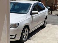 Usata Skoda Rapid Elegance 75 CV (55 kW) 2014 Bianco Utilitaria