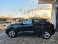 Usata VW T-Roc Life 116 CV (85 kW) 2022 Nero SUV