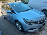 Usata Opel Astra 105 CV (77 kW) 2018 Bluazzurro Station wagon