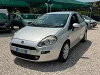 Usata Fiat Grande Punto 77 CV (56 kW) 2010 Grigio Utilitaria
