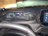 Nuova Peugeot 2008 Active 136 CV (100 kW) 2025 SUV