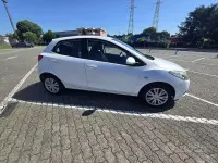 Usata Mazda 2 75 CV (55 kW) 2008 Bianco Utilitaria