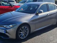 Usata Alfa Romeo Giulia 160 CV (117 kW) 2020 Grigio Berlina
