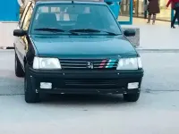 Usata Peugeot 205 83 CV (61 kW) 1991 Marrone Berlina