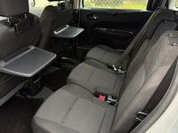 Usata Peugeot 5008 112 CV (82 kW) 2011 Grigio Monovolume