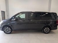 Usata Mercedes V250 Premium 190 CV (139 kW) 2022 Grigio Monovolume
