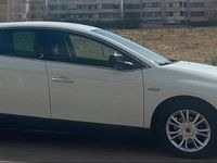 Usata Lancia Delta 105 CV (77 kW) 2012 Bianco Utilitaria
