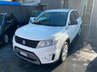 Usata Suzuki Vitara Cool 120 CV (88 kW) 2017 Bianco SUV