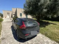 Gebraucht Volvo V40 120 PS (88 kW) 2018 Schwarz Kleinwagen