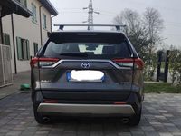 Usata Toyota RAV4 Hybrid Active 178 CV (130 kW) 2022 Grigio SUV