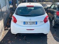 Usata Peugeot 208 82 CV (60 kW) 2014 Bianco Utilitaria