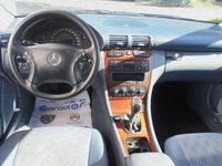 Usata Mercedes C220 Classic 142 CV (104 kW) 2003 Blu Station wagon