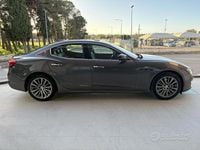 Usata Maserati Ghibli GT 330 CV (242 kW) 2022 Grigio scuro Berlina