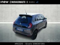 Usado Renault Twingo Urban Night 60 kW (82 HP) 2022 Cinzento Citadino