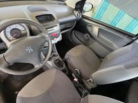 Usata Peugeot 107 68 CV (50 kW) 2007 Grigio Utilitaria