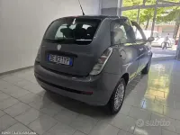 Usata Lancia Ypsilon 70 CV (51 kW) 2006 Grigio Utilitaria